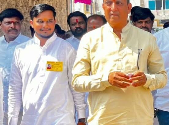 पंढरपूर पंचायत समितीवर पुन्हा ‘परिचारक’चा झेंडा; राजकारणात नाट्यमय घडामोडी, वसंत नाना देशमुखांकडून पंतनिष्ठा कायम